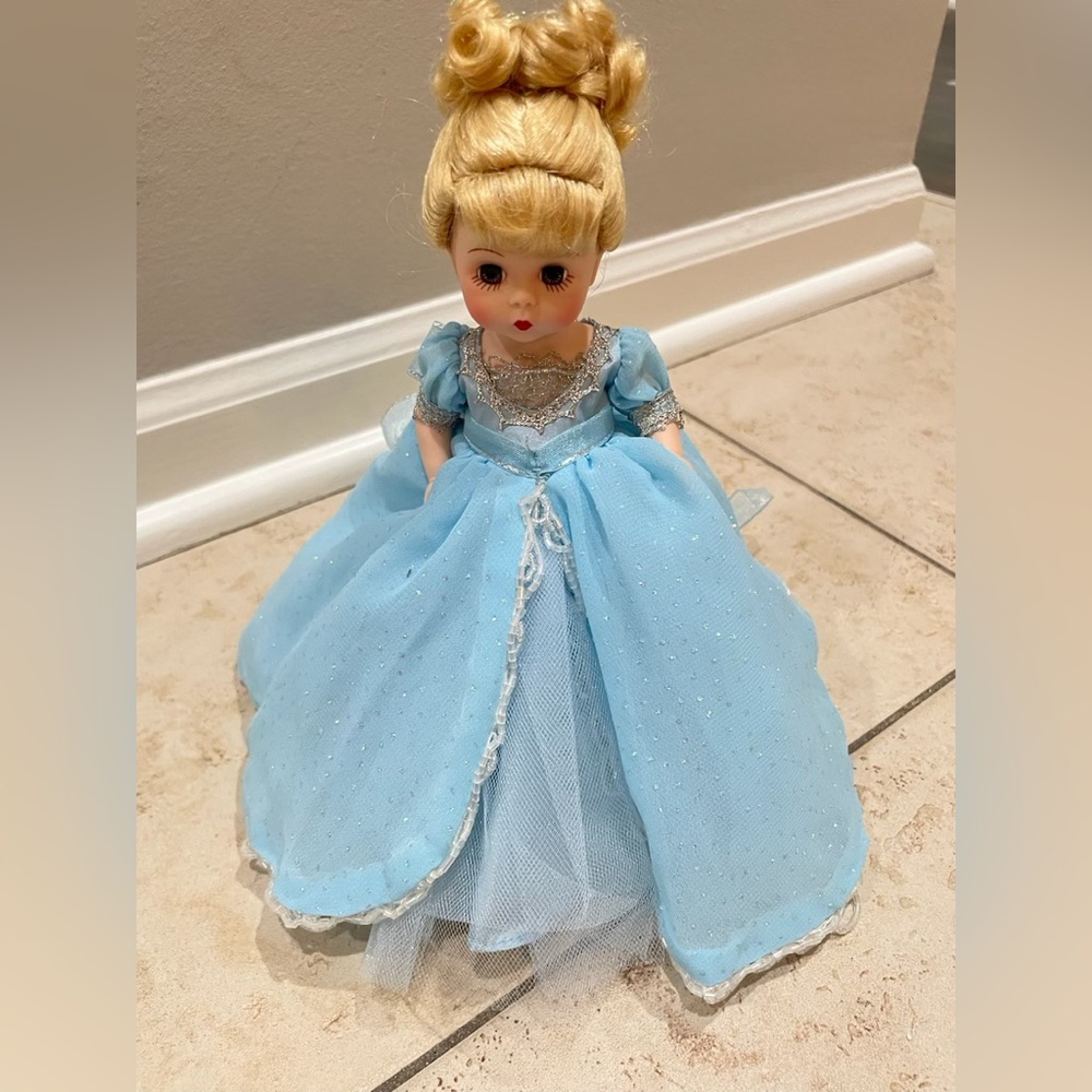 Cinderella - Picture 3 of 5